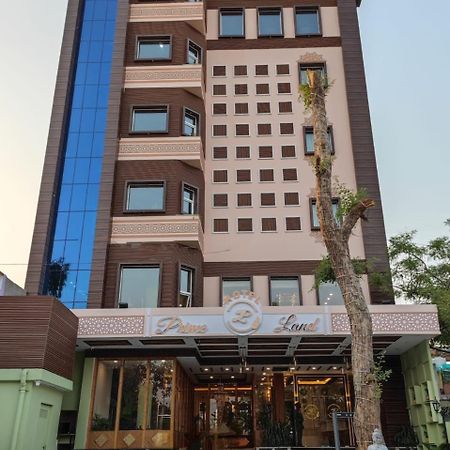 Prime Land Varanasi Exterior foto