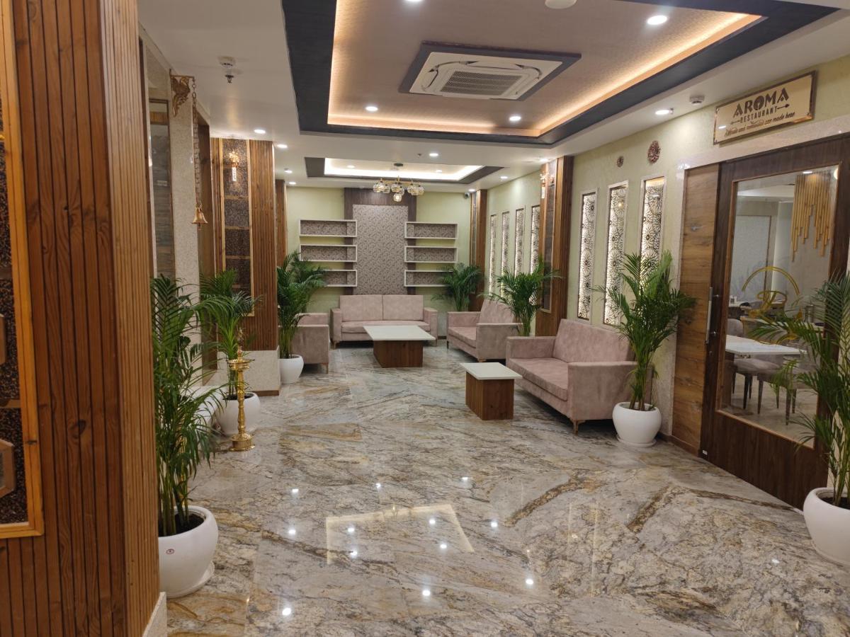 Prime Land Varanasi Exterior foto