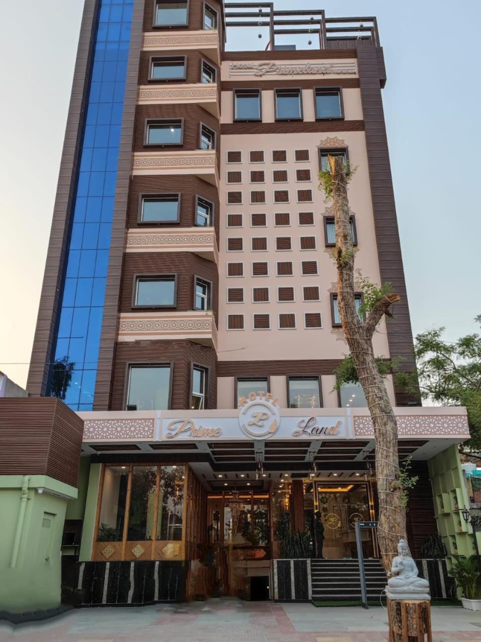 Prime Land Varanasi Exterior foto