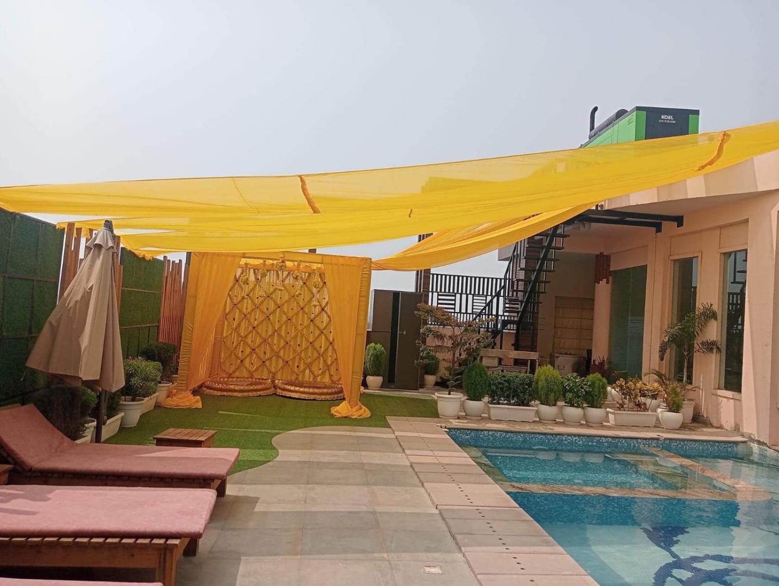 Prime Land Varanasi Exterior foto